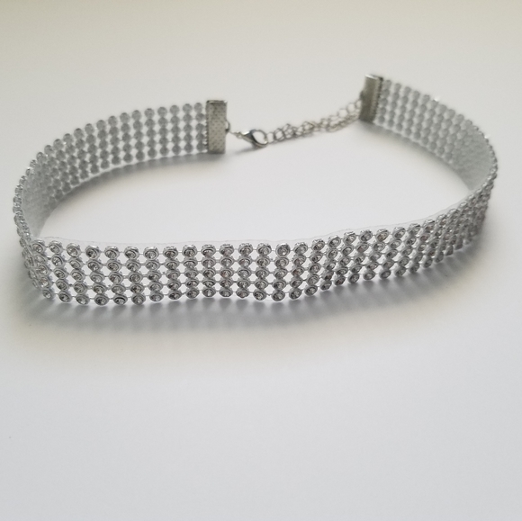 Jewelry - Rhinestone choker necklace